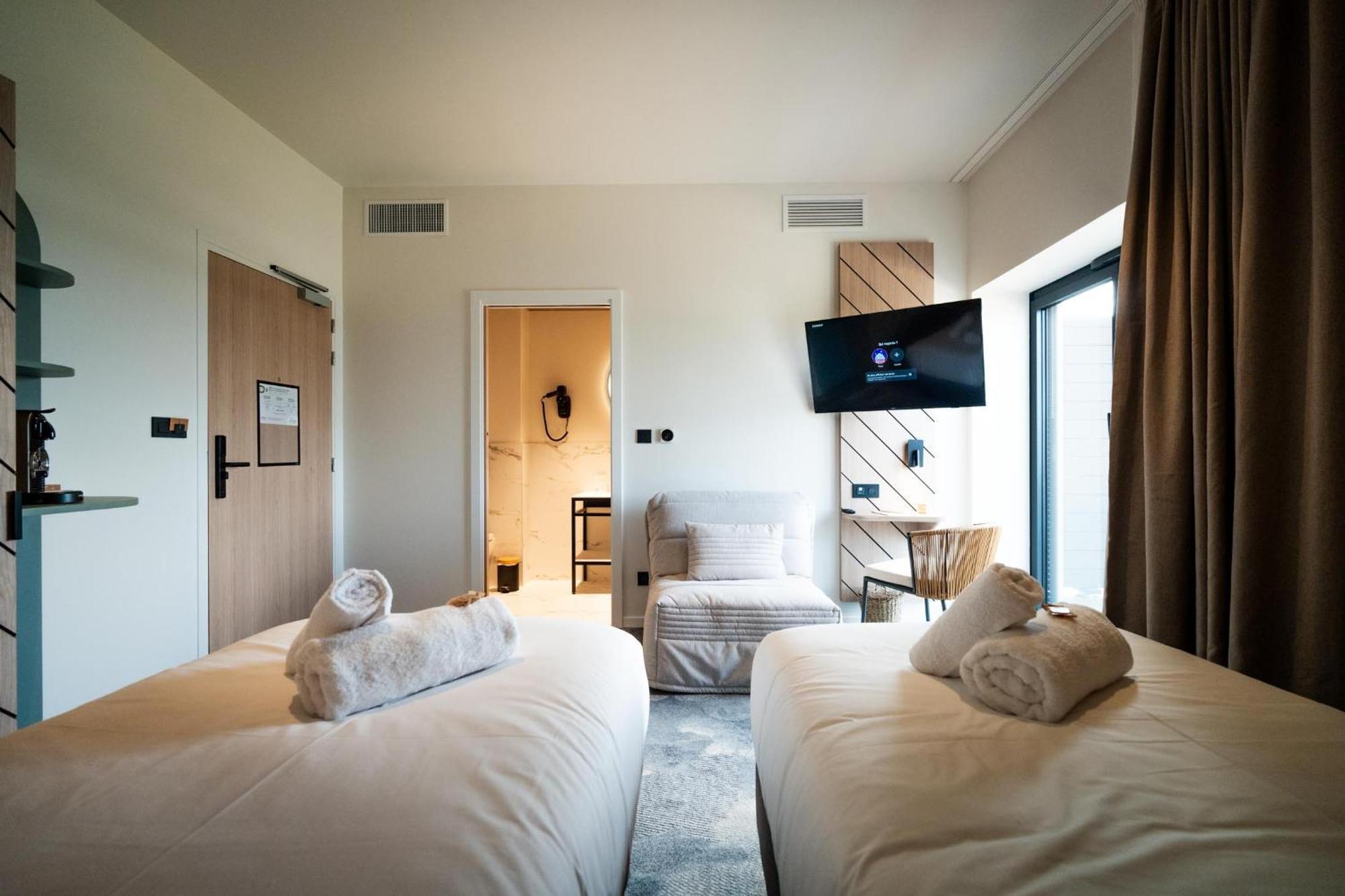 Bo Hotels Ambronay Cameră foto